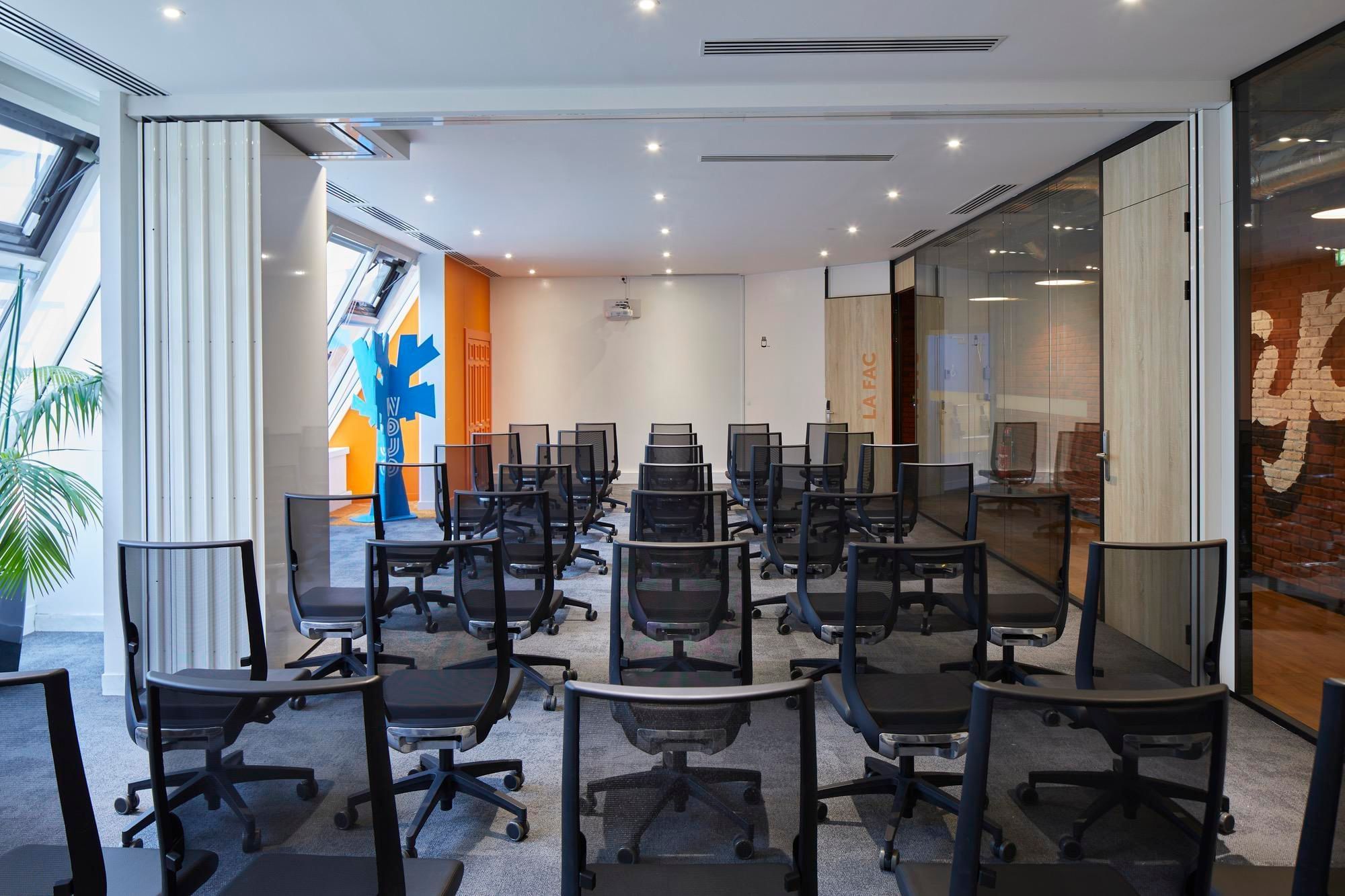 Salle de réunion 36 personnes — Wojo Issy Village, Bièvres