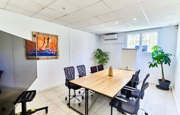 La Salle De Réunion Geze — L'Équateur, Marignane