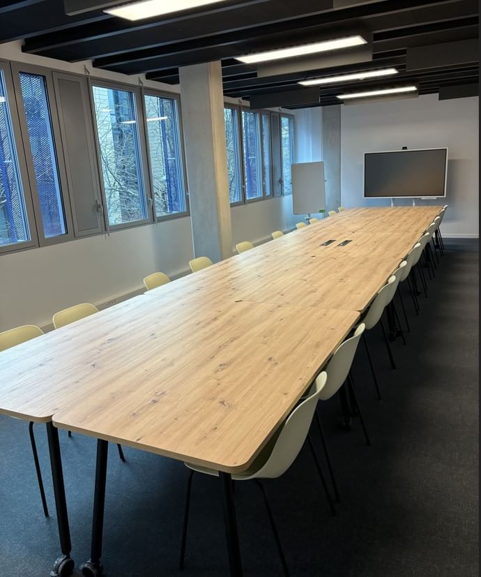 Salle de réunion 20 personnes — Office Station Reims, Reims