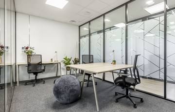 B23 - Bureau privatif éco 3 postes — B'CoWorker Orgemont, Angers