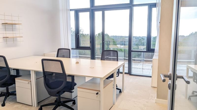 Accès Bureau privatif 3 personnes — Newton Offices Sophia Antipolis, Cannes