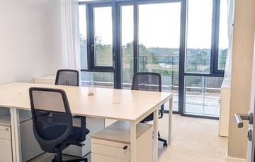 Accès Bureau privatif 3 personnes — Newton Offices Sophia Antipolis, Cannes