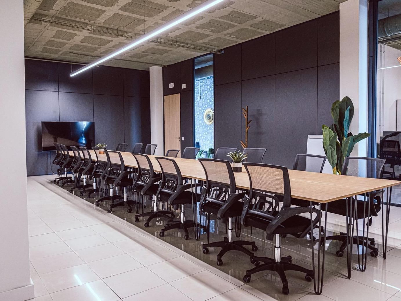Salle 25 personnes + terrasse — Bureaux & Co Dardilly, Dardilly