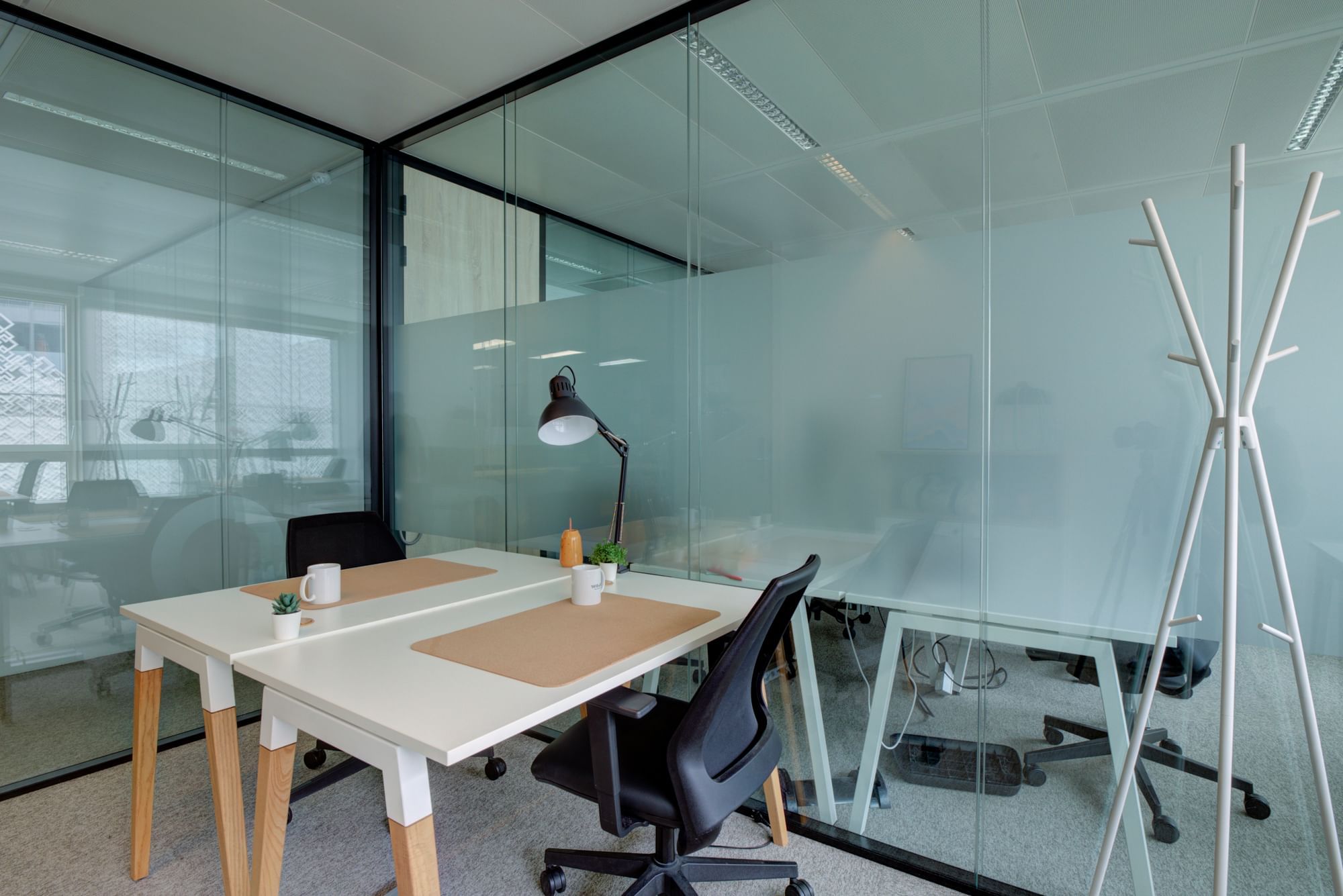 Bureau à la journée 2 personnes — Wojo Lyon Part-Dieu, Villeurbanne