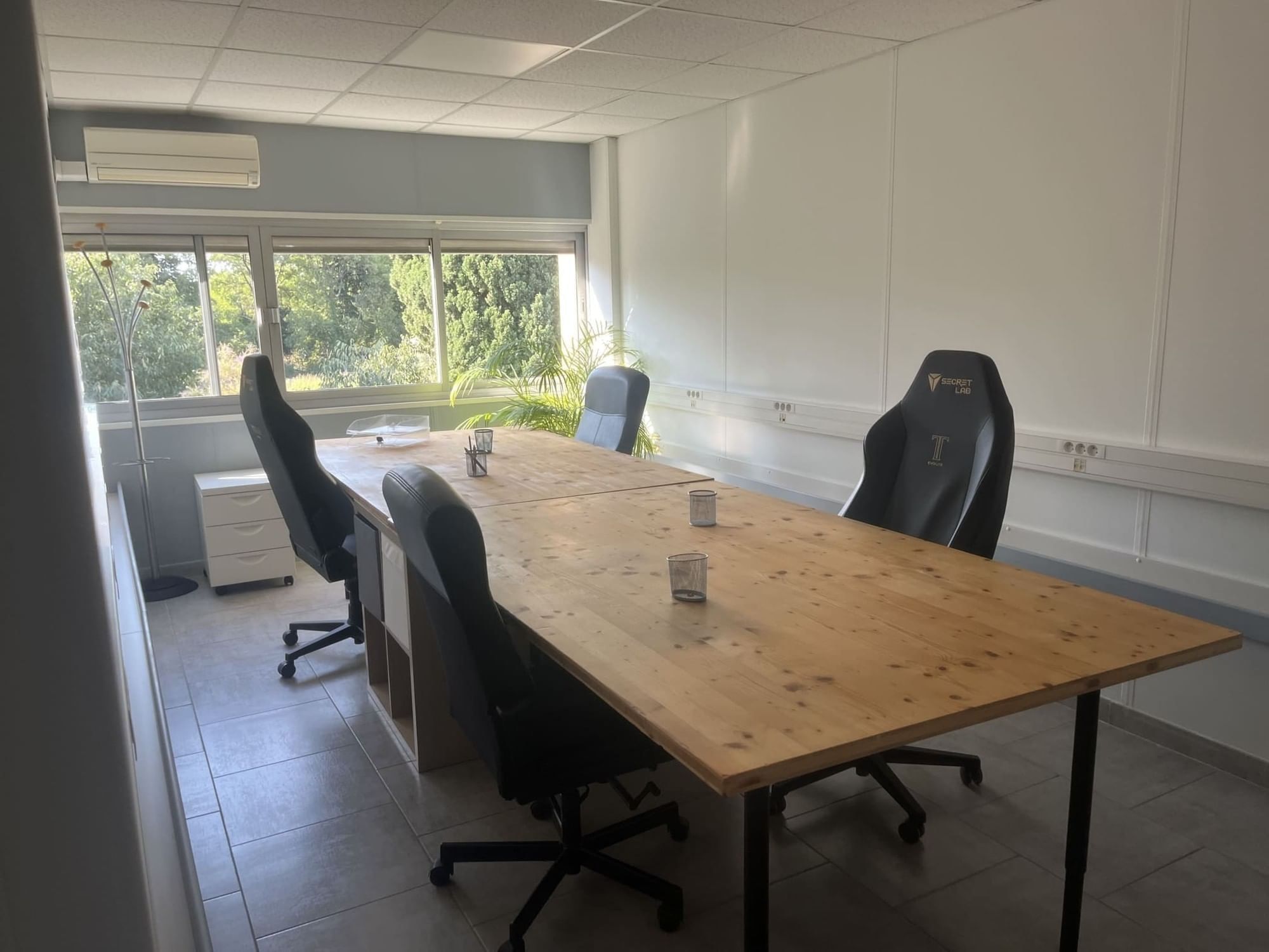 Bureau en coworking — UBAS, Salon-de-Provence