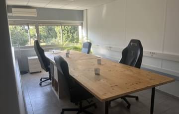 Bureau en coworking — UBAS, Salon-de-Provence