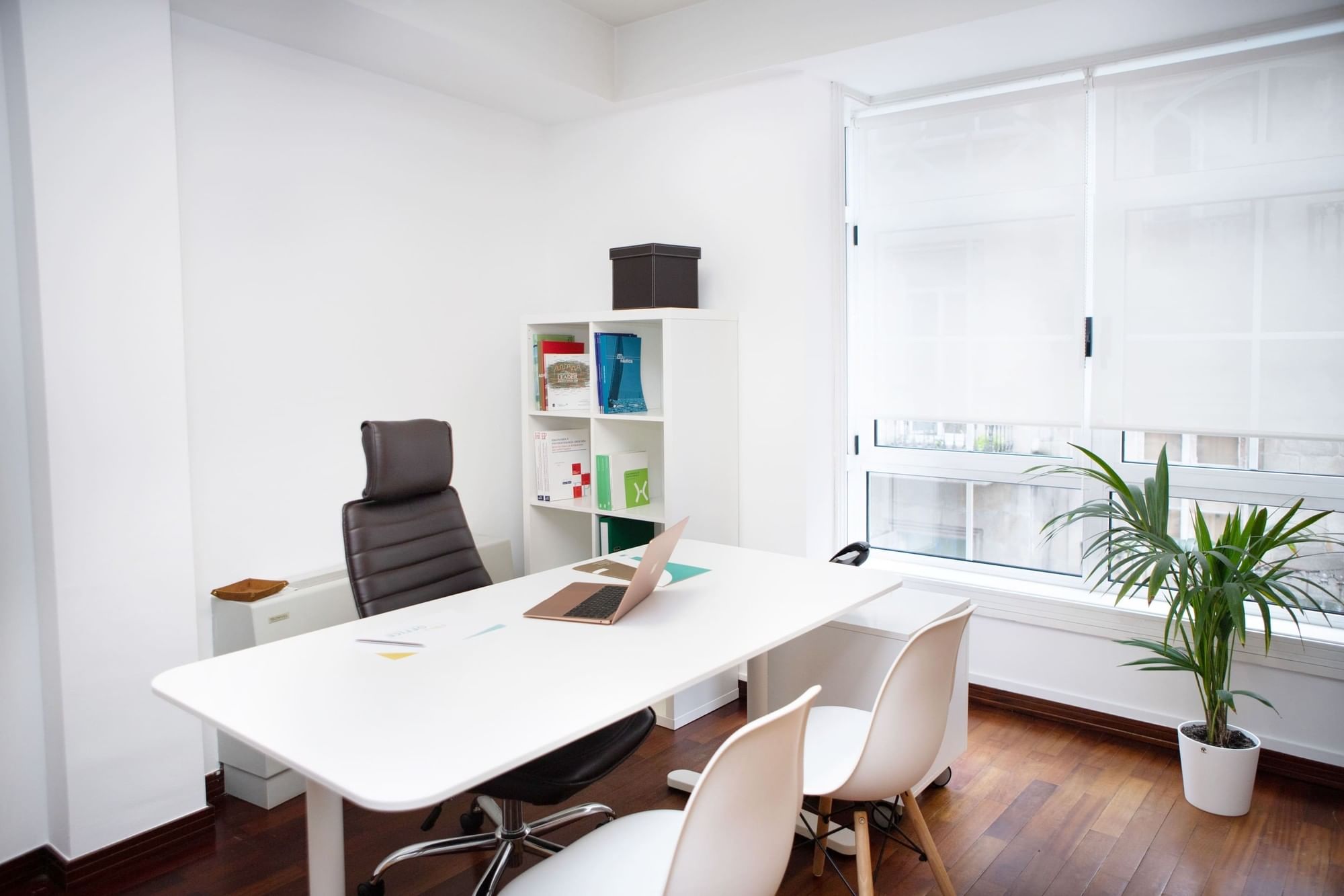 Private office for 1 person — PROOFFICE Centro de Negocios, Vigo