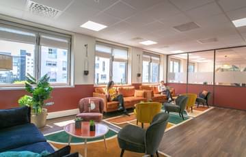 Accès Coworking — Work & Share Nanterre, La Défense