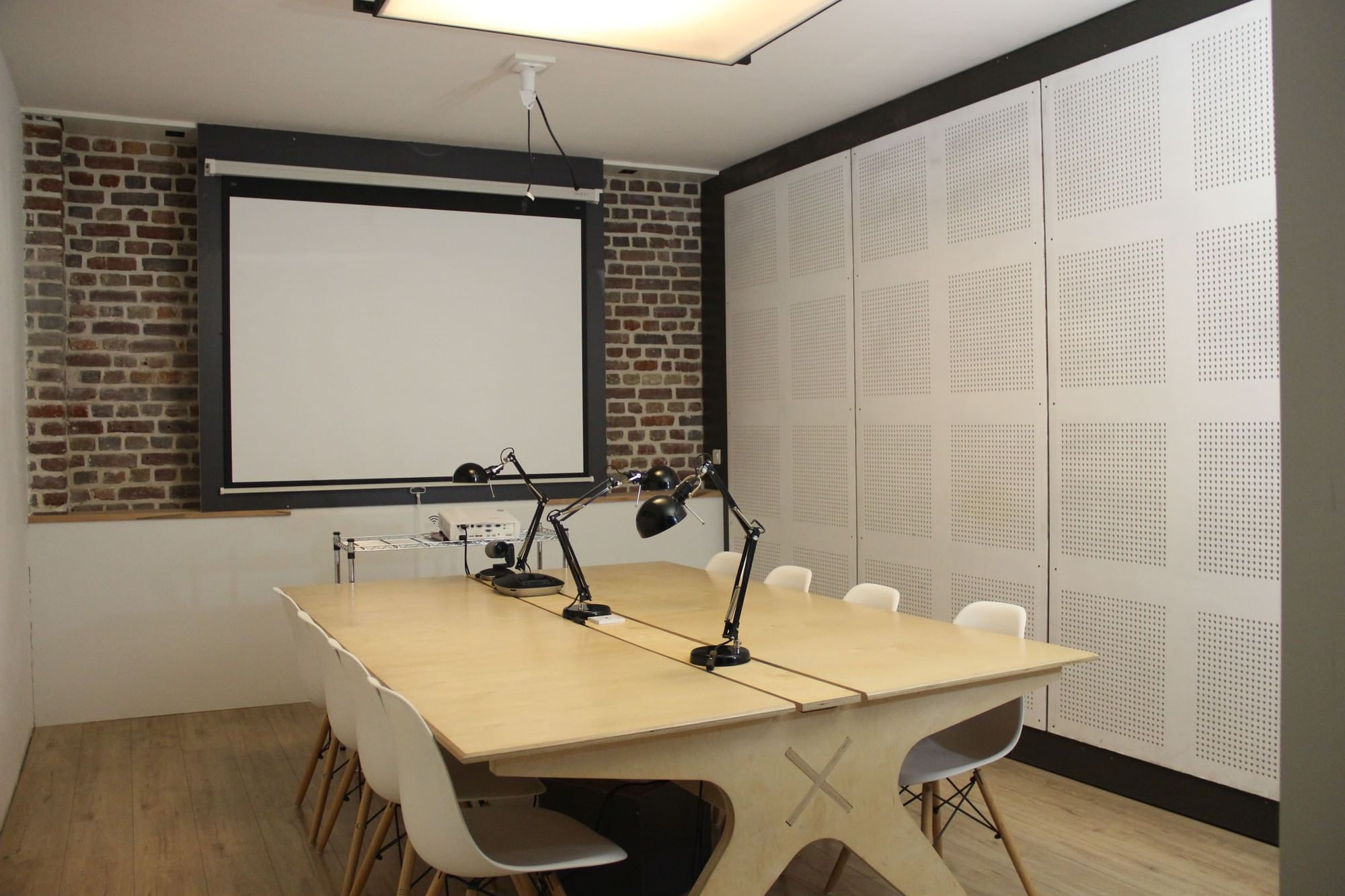 Salle de réunion "Brick in the Wall" — La Machinerie, Amiens