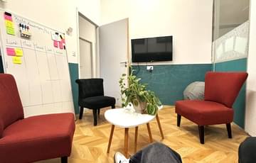 Salle de réunion 6 personnes — Coworking Besançon, Besançon