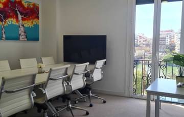 Sala de reuniones — Inn Offices Torre Del Oro, Seville