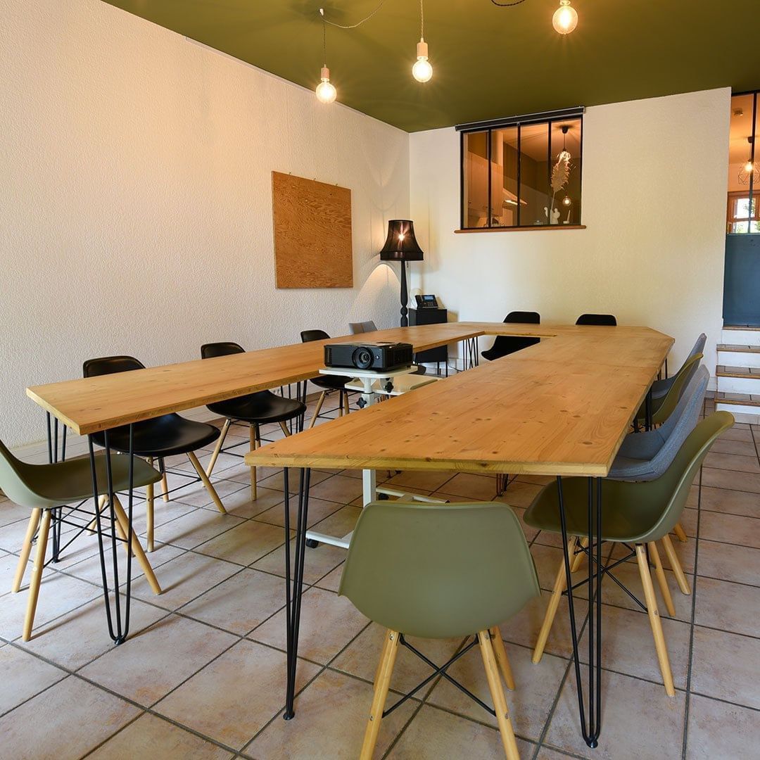 Salle de réunion de 6 à 10 personnes  — Charle's Working, Salon-de-Provence