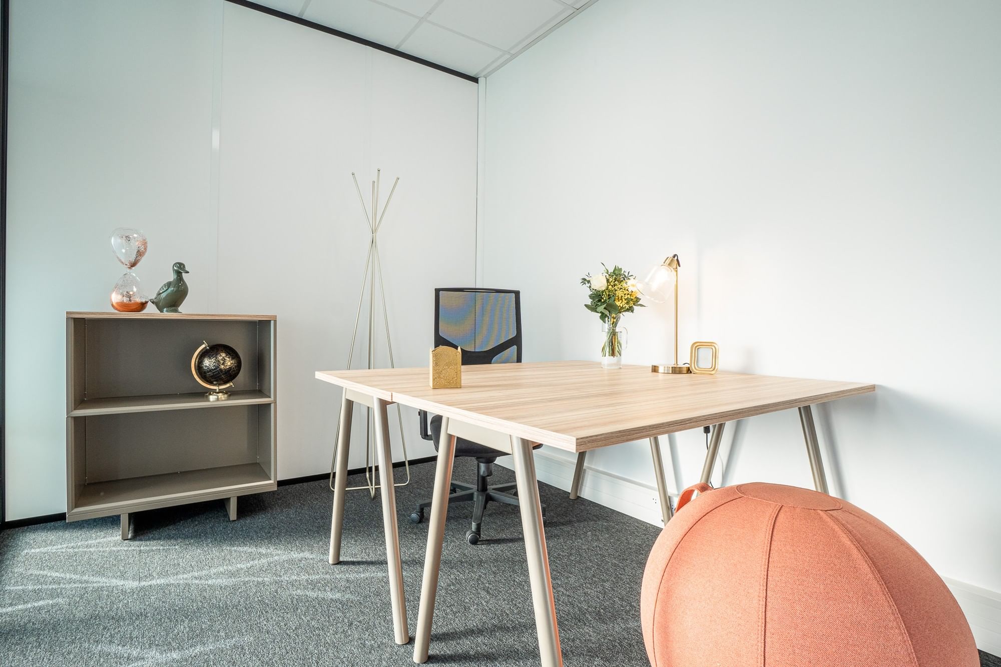 Bureau B14 pour 2 postes — B'CoWorker Saint-Priest, Saint-Priest
