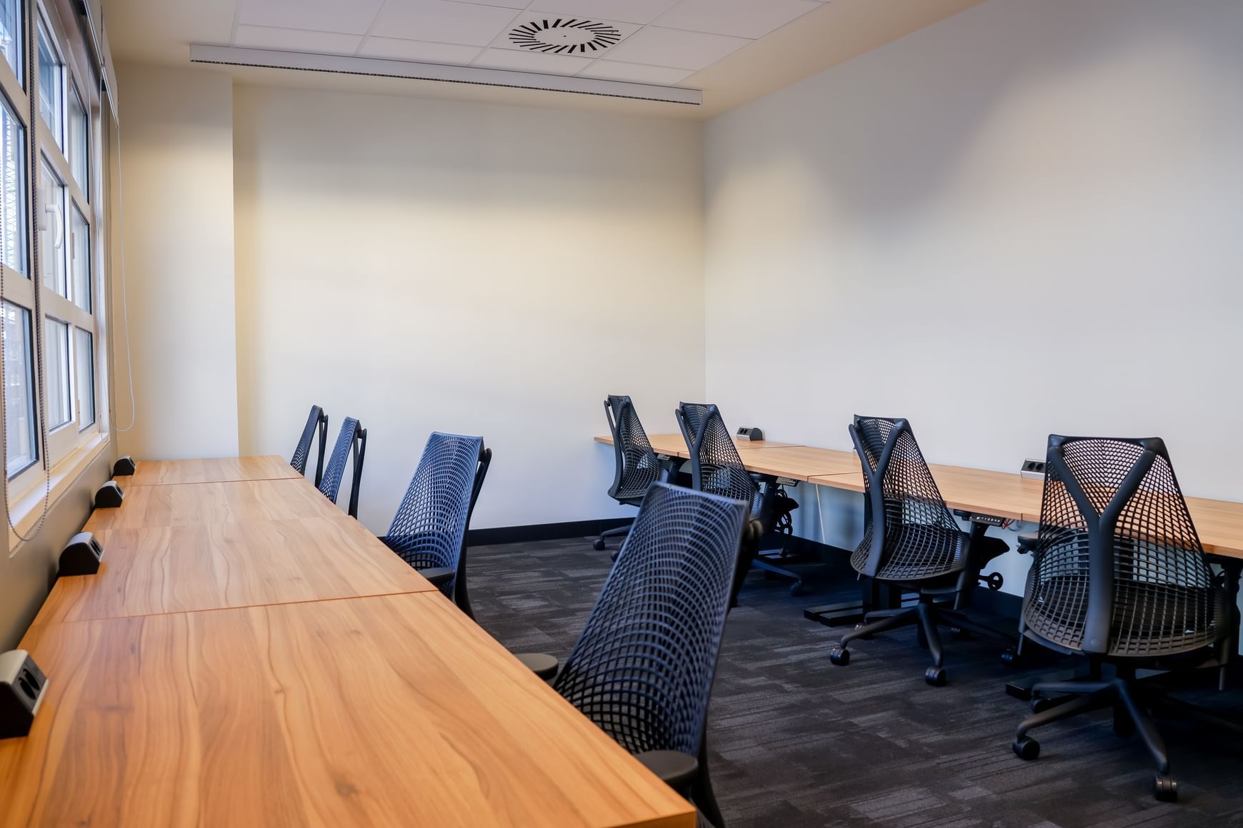 Private office for 8 people — Venture X Portugal, Lisbon