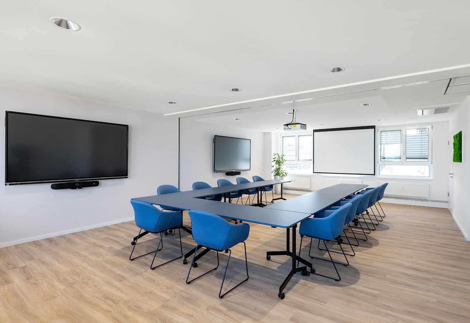 Meetingraum KÖ West & KÖ East — Ecos Workspaces Stuttgart, Stuttgart