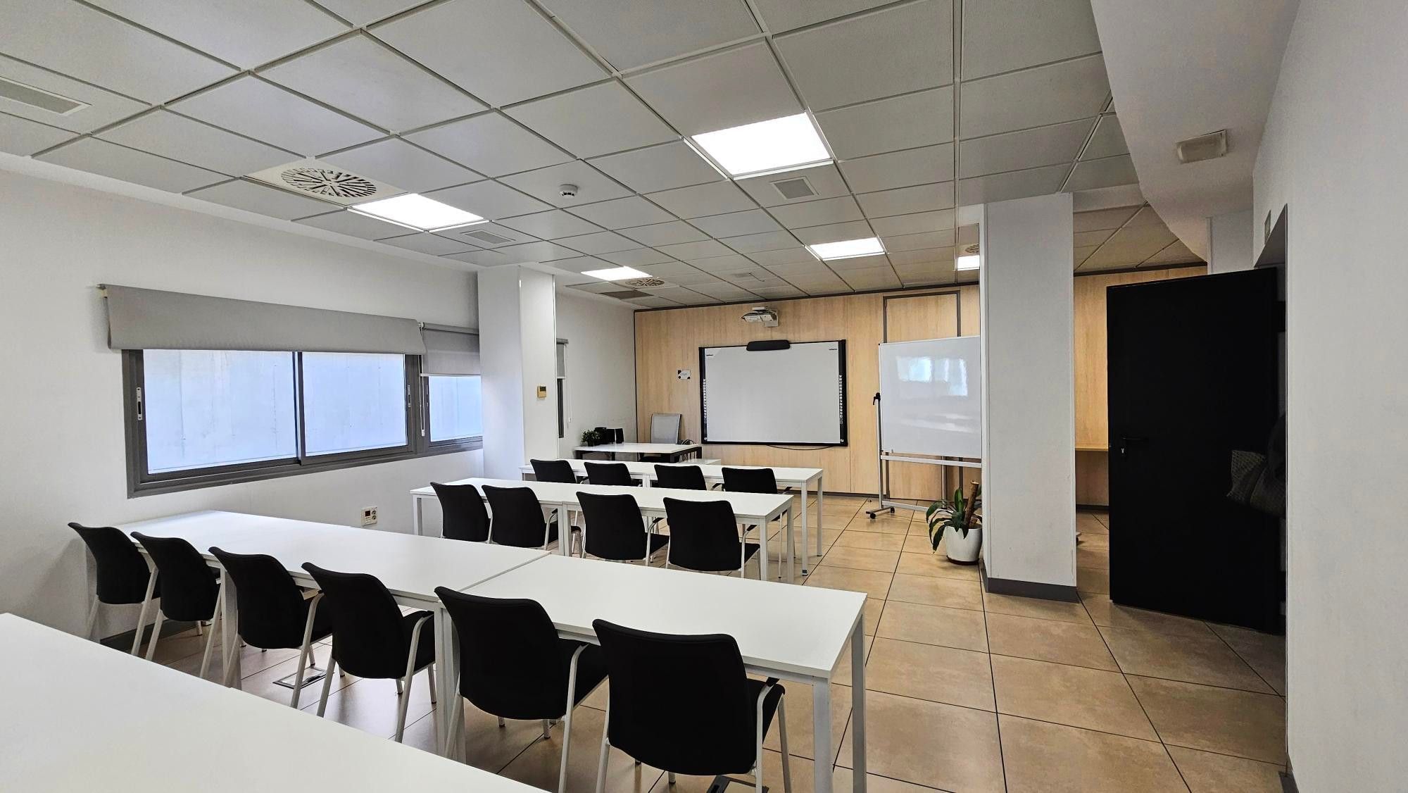 Sala de Formación 1 — Inn Offices Cartuja, Seville