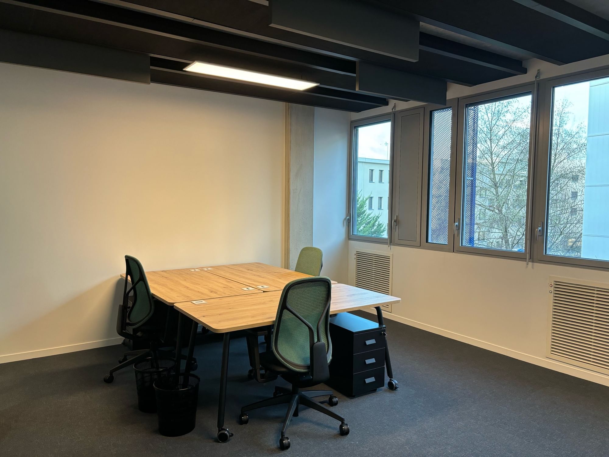 Bureau 3 postes — Office Station Reims, Reims