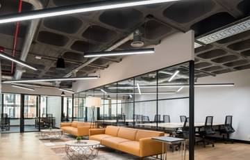 Pase de día — Venture X Velázquez, Madrid