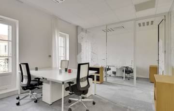 Accès Bureau privatif 3 personnes — Newton Offices Joliette, Marseille