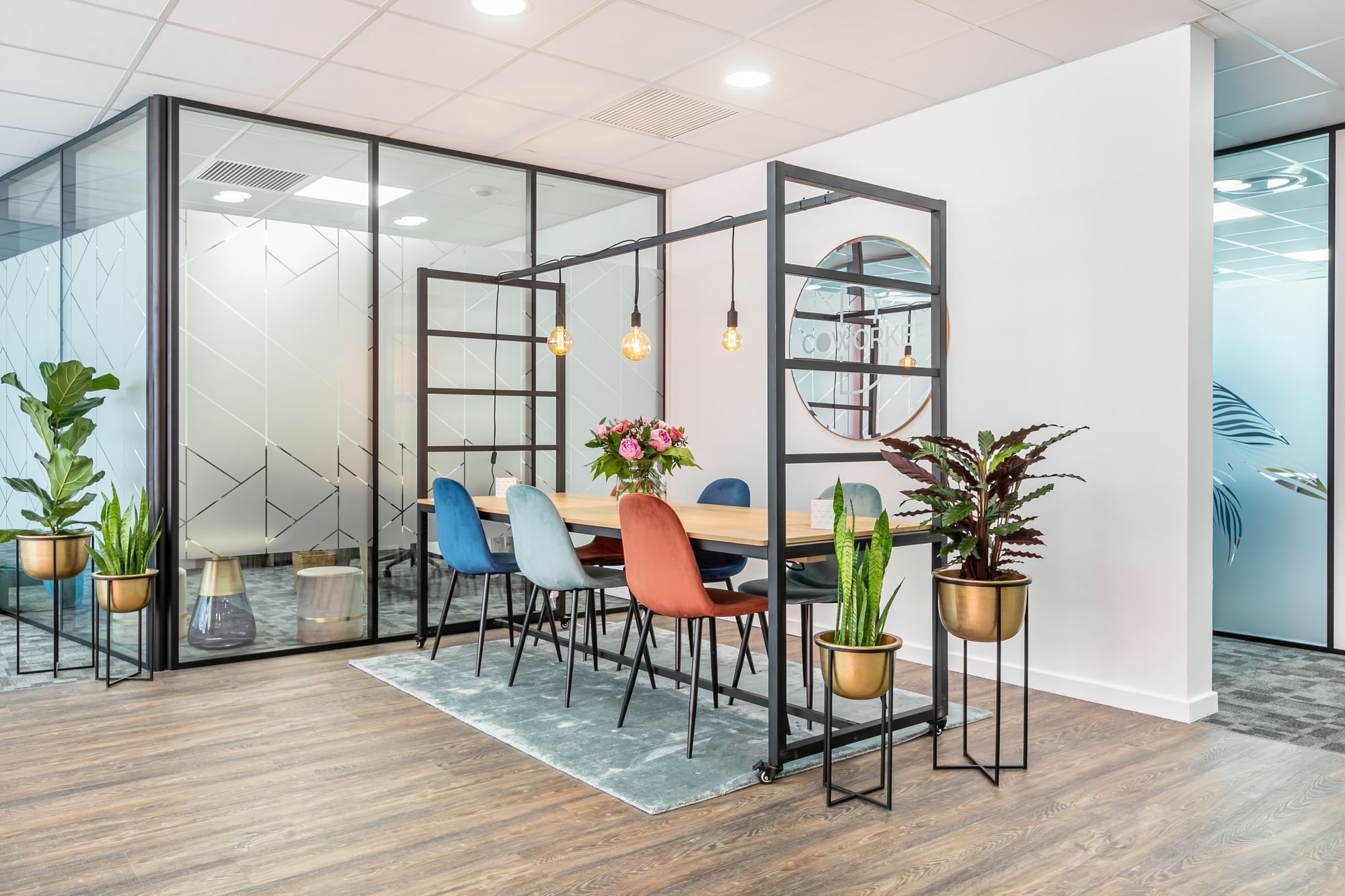 Poste en open space — B'Coworker Sophia Antipolis, Cannes