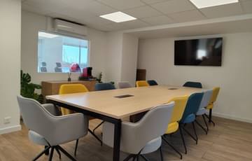 Salle de réunion — Galaxy Space, Toulon