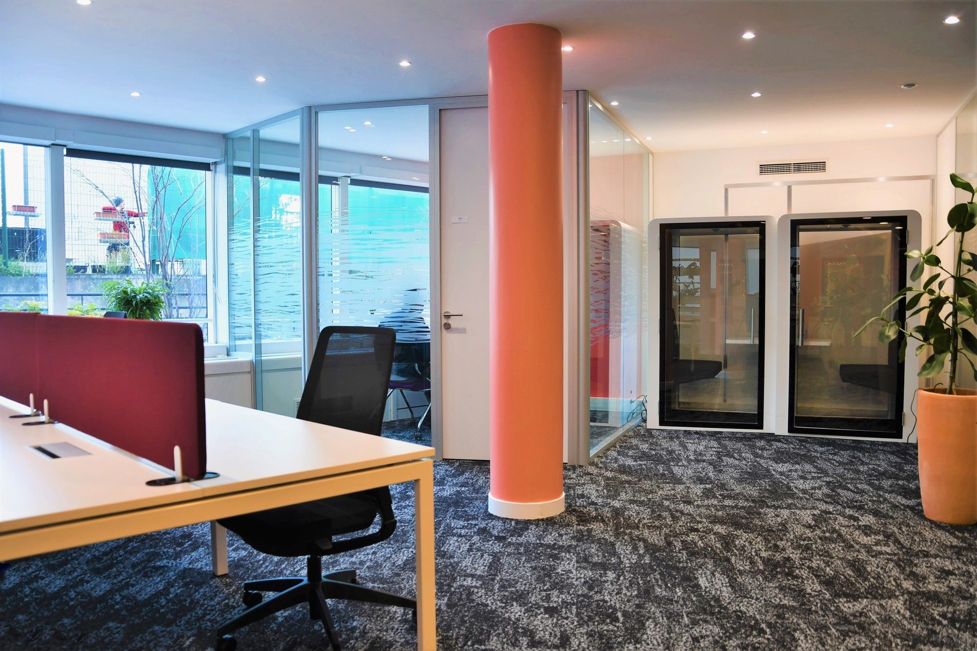Coworking poste nomade — Emergence Issy-les-Moulineaux, Issy-les-Moulineaux