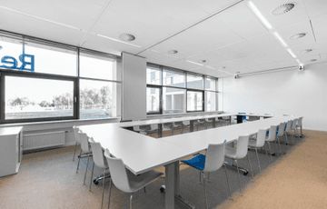 Takkahuone — Regus VANTAA, Aviabulevardi, Vantaa