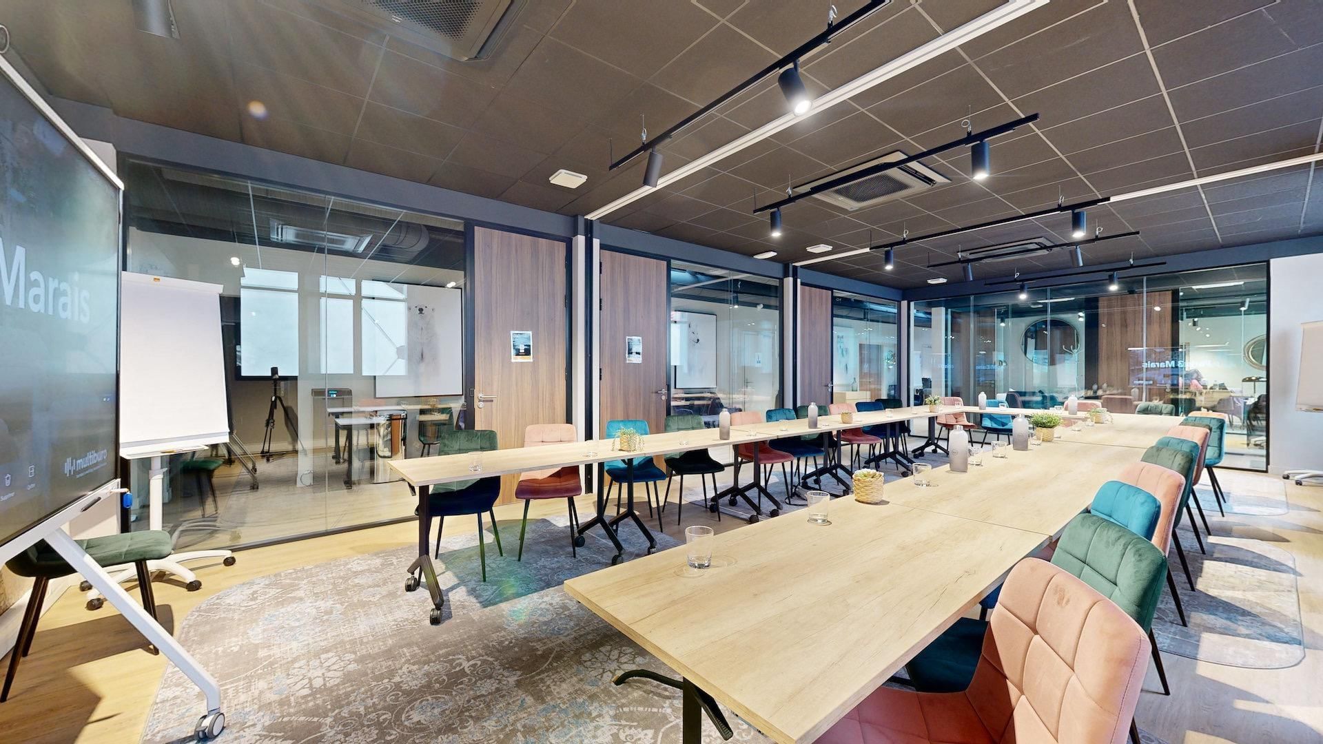 Salle Poitou + Languedoc + Dauphiné — Mitwit Marais République, Paris