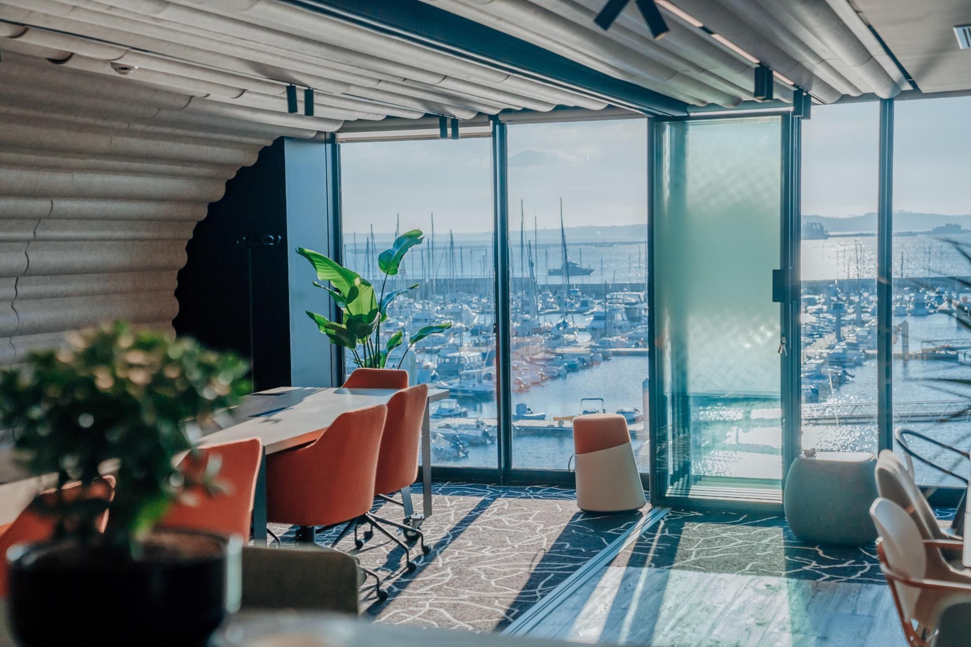 Accès Coworking Open Space — Wojo Marina Brest, Brest
