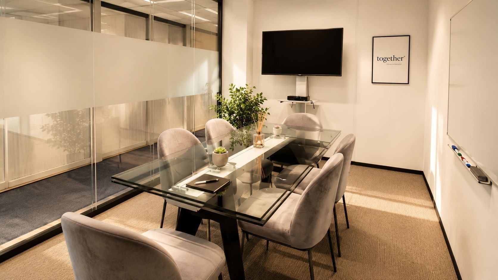 Salle de réunion 4 — Together Coworking Neuilly-sur-Seine, Levallois-Perret