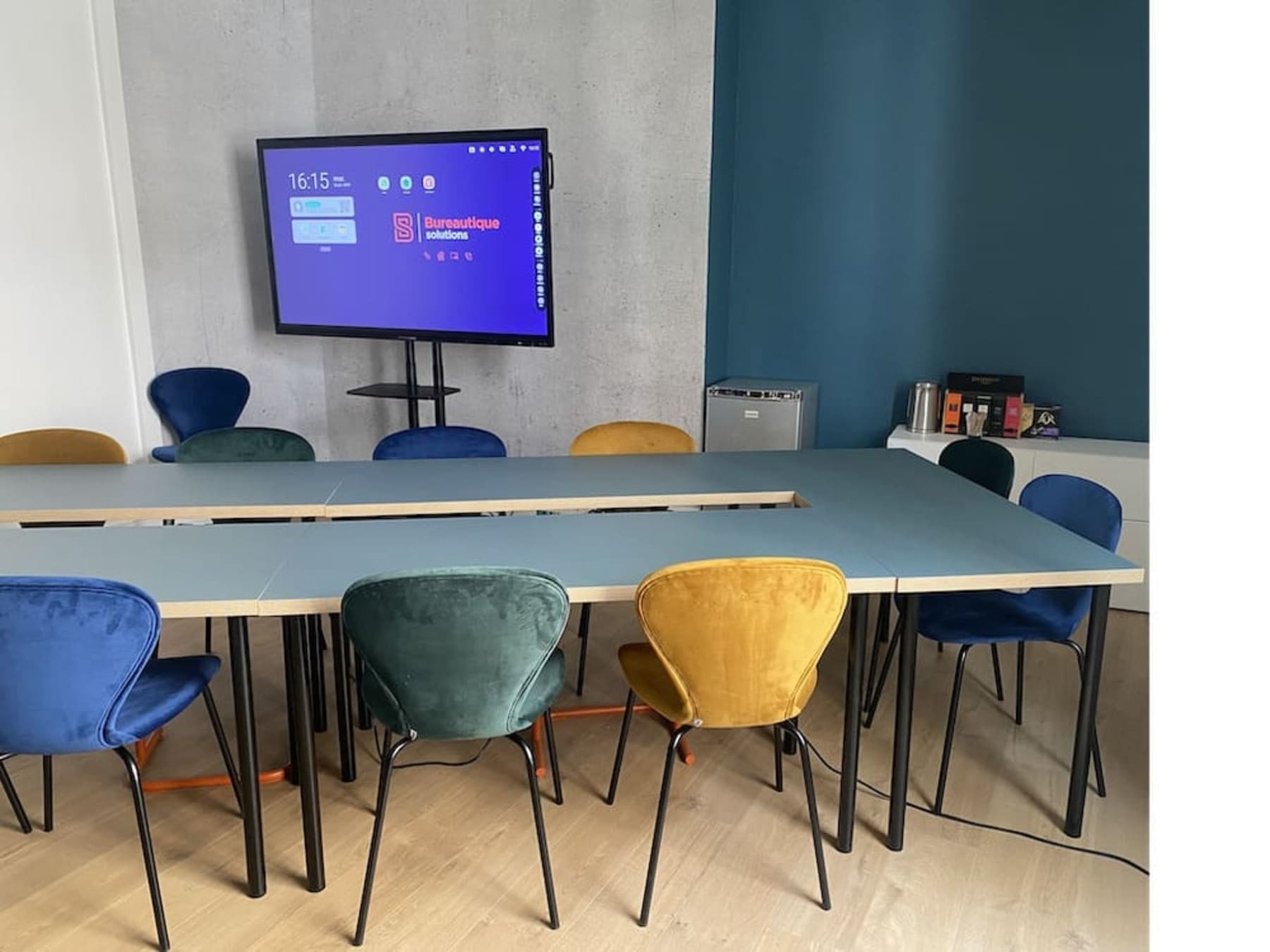 Salle de réunion La Cité — Coworking Les Barques, Boujan-sur-Libron