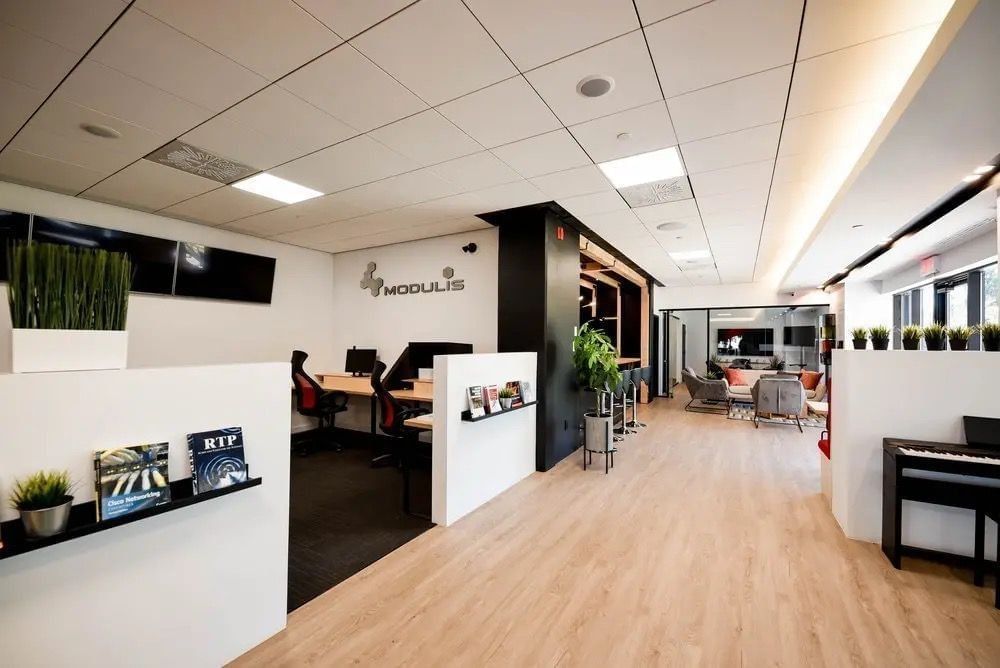  Open Space Nomad — 2727 Coworking, Montreal, QC