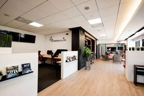 Coworking day pass — 2727 Coworking, Brossard, QC