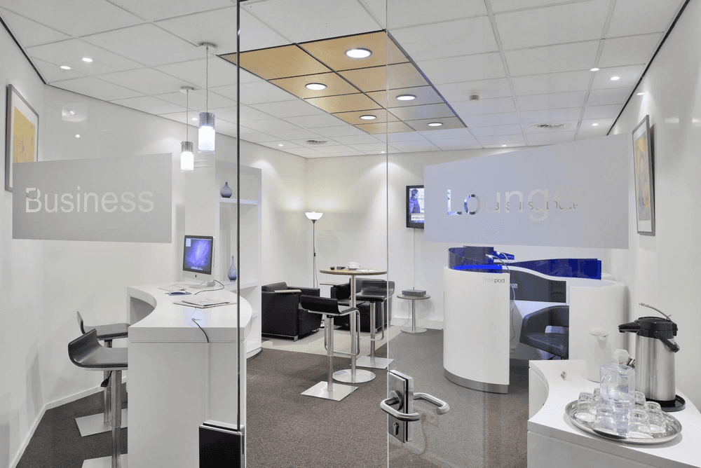 Regus AB, Calgary - Blackfoot Trail SE, Coworking desk, Calgary, AB