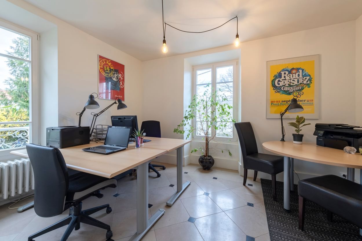 Bureau privatif 1 à 3 personnes — Nim's Le lieu, Bièvres