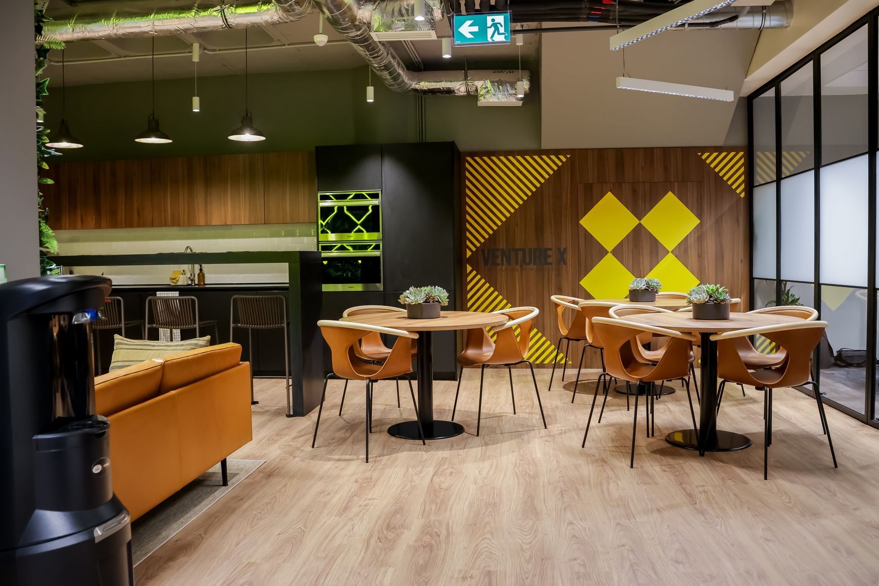 Community space Venture X — Venture X Portugal, Cascais