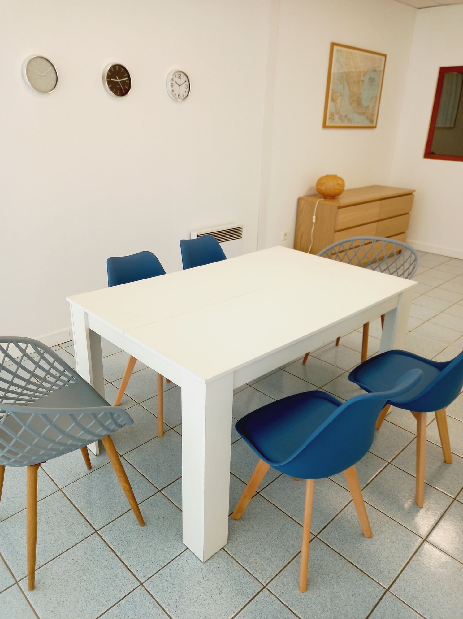 Salle de réunion 4 places — Colibri, Boujan-sur-Libron