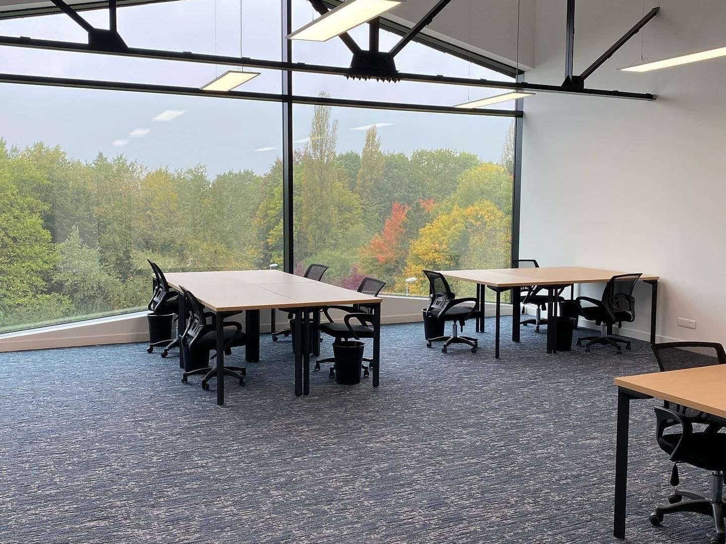 Bureau d'équipe (10 personnes) — Bureaux & Co Cesson-Sévigné, Rennes