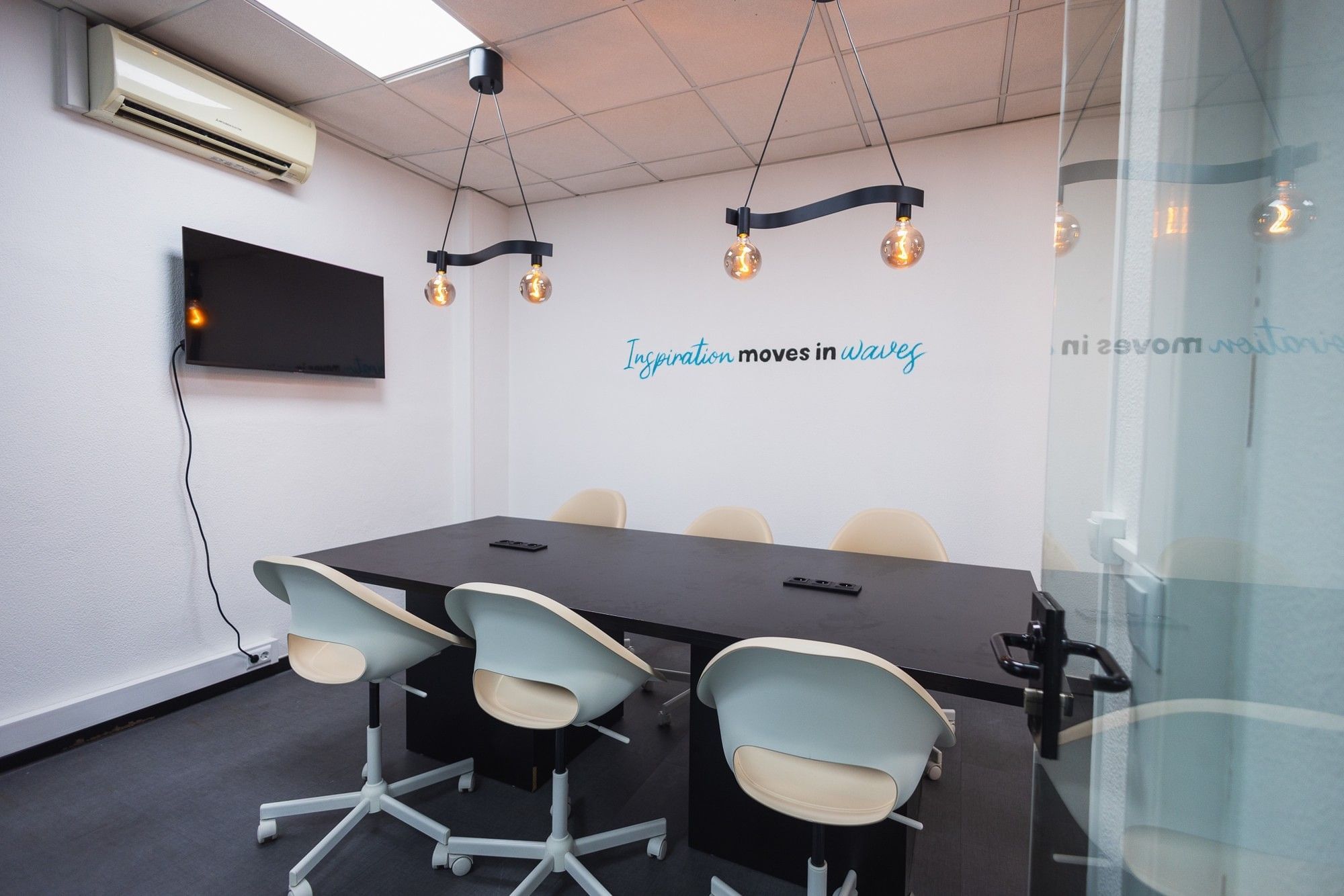Sala de reuniões — Fluir Office, Cascais