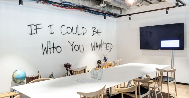 Meeting Room M32 — Mindspace Salvatorplatz, Munich