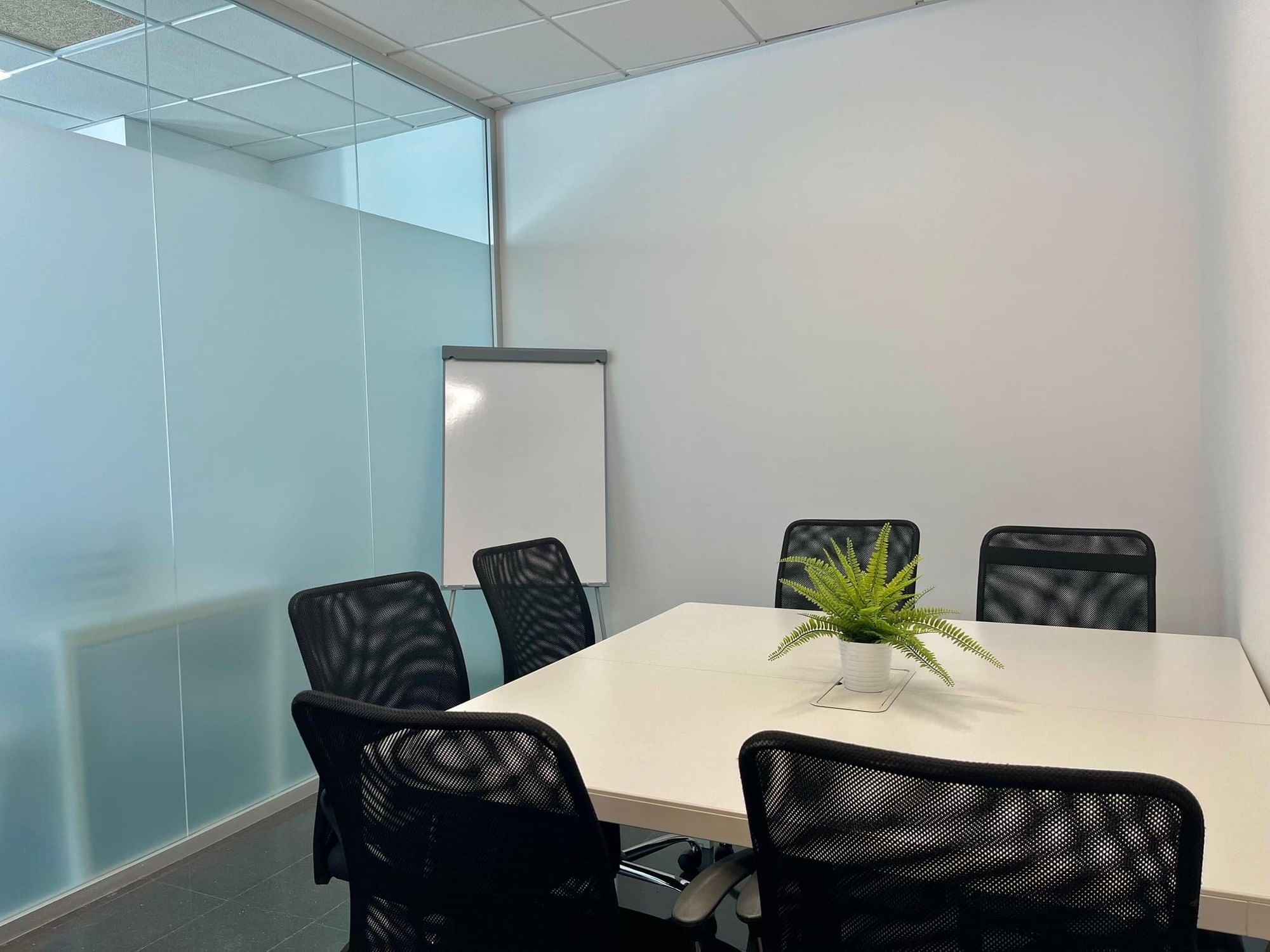 Sala de Reunion 1 — Inn Offices Torre Aljarafe Center, Mairena del Aljarafe