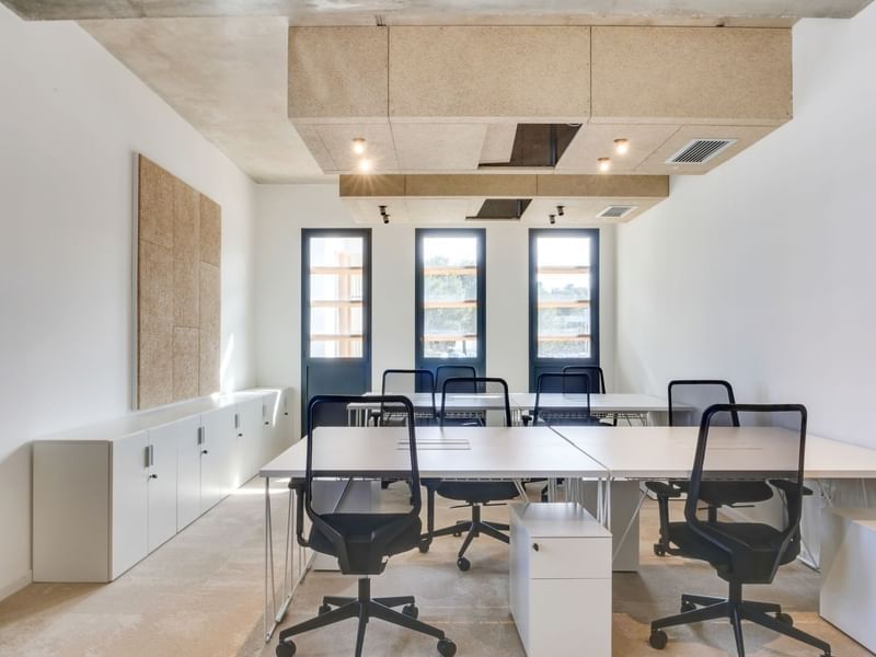 Accès Bureau privatif 5 personnes — Newton Offices Golf des Milles, Salon-de-Provence