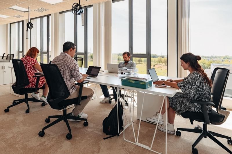 Accès Bureau privatif 5 personnes — Newton Offices Haute Borne, Villeneuve-d'Ascq