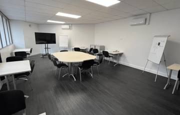 Salle de réunion 20 personnes — KW Infinity St Jean De Braye, Orléans