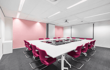 Christo 1 — Regus FRANKFURT, THE SQUAIRE Conference Center, Darmstadt