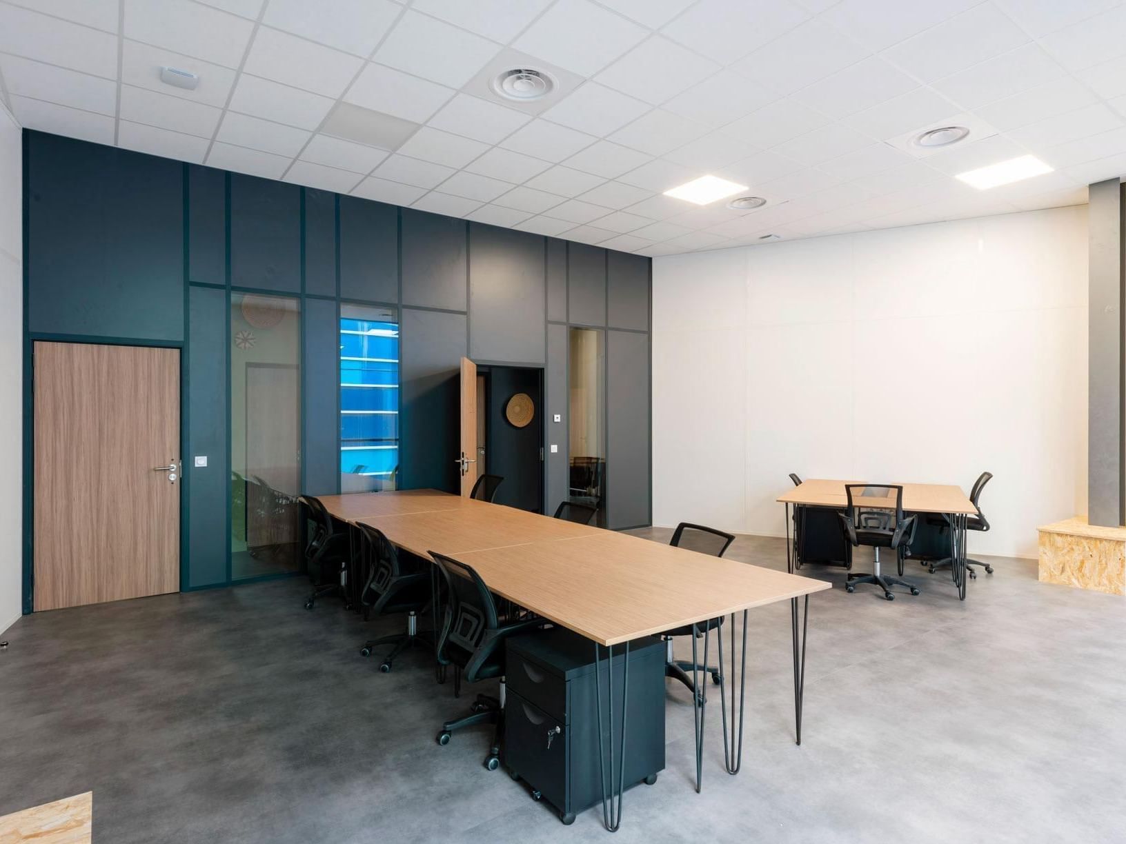 Bureau d'équipe (10 personnes) — Bureaux & Co Le César Pierresvives, Montpellier