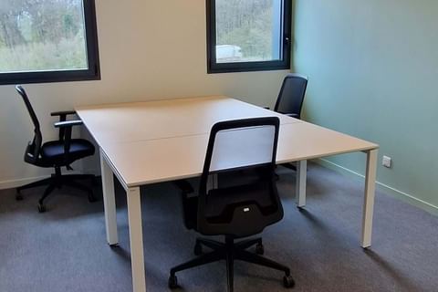 Day office — La Cabane, Le Mans