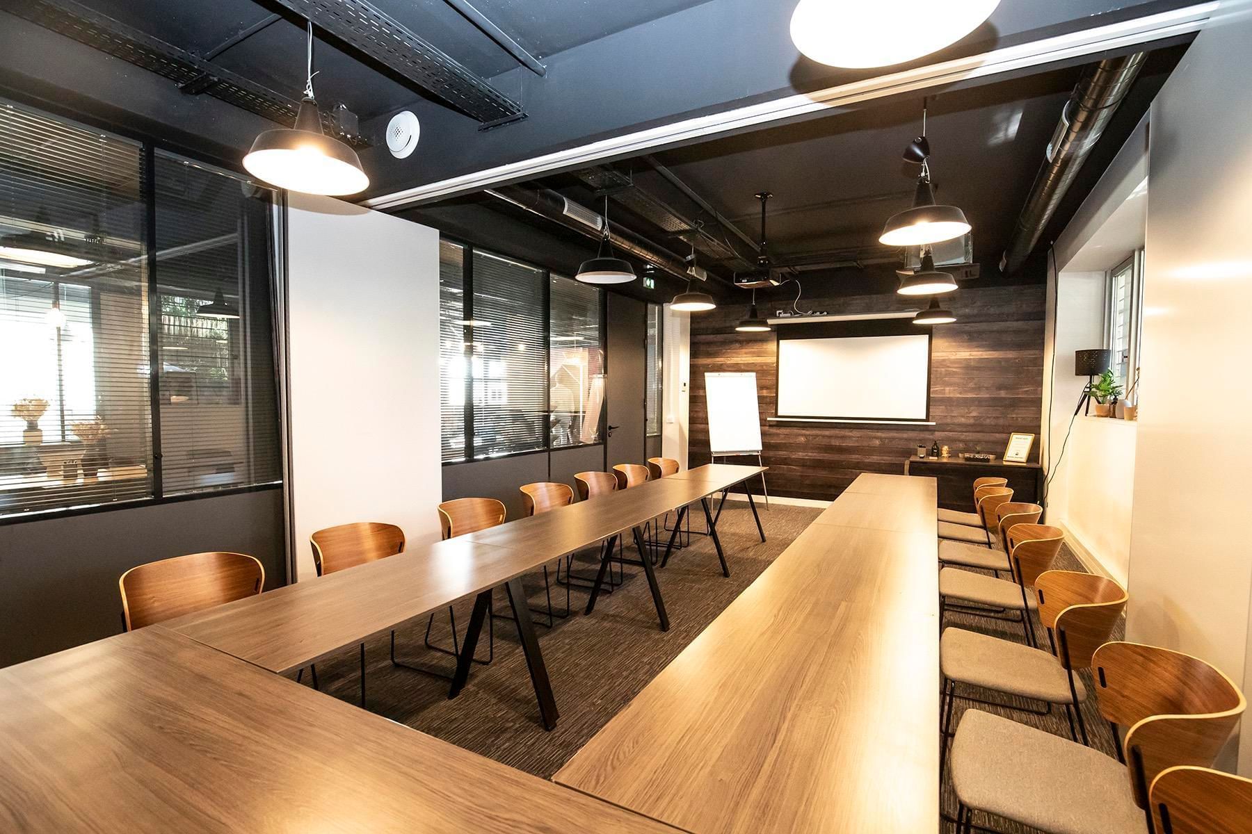 Salle Board Room — Work & Share Clichy, Levallois-Perret