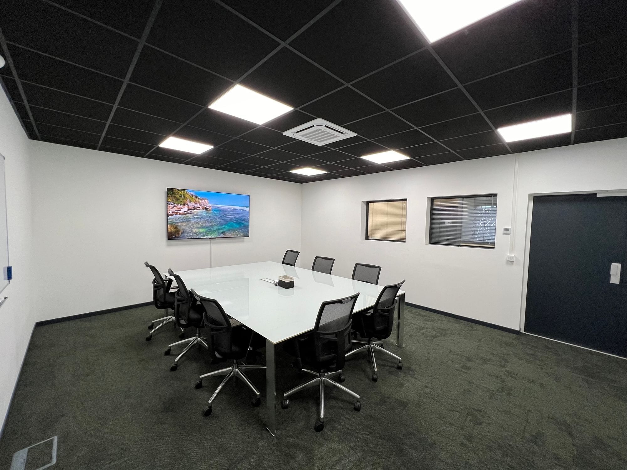 Salle Coffre — Community Work, Roanne
