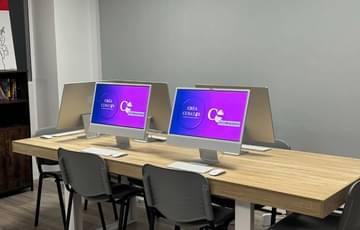 Open space Fixe — CRÉA'CUBATOR Cannes, Cannes
